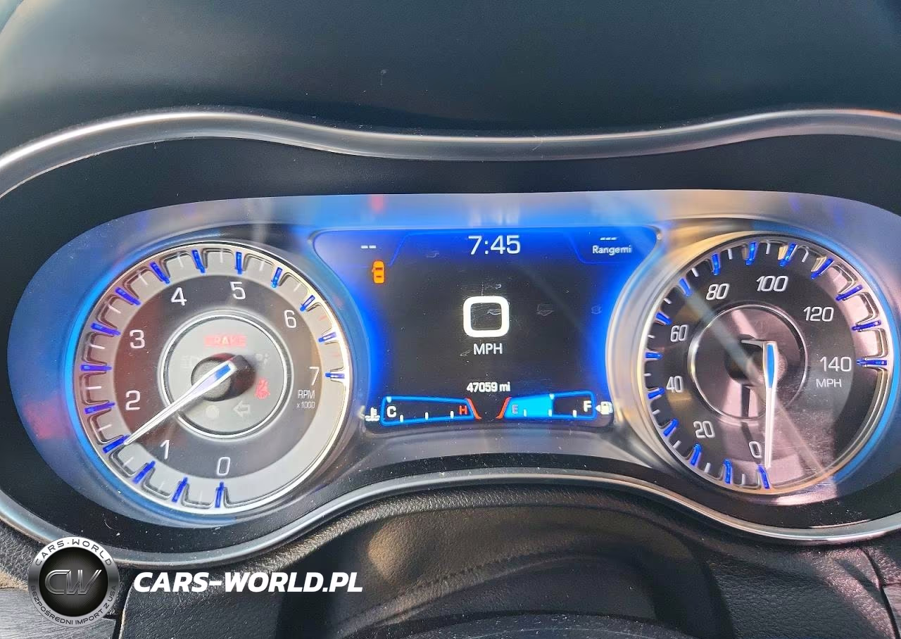 2020 Chrysler 300 Touring VIN:2C3CCAAG6LH250160 - 9