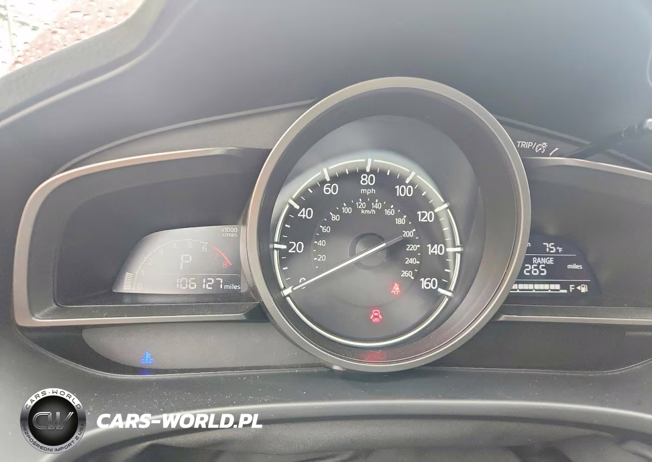 2018 Mazda 3 Touring VIN:3MZBN1V36JM265973 - 9