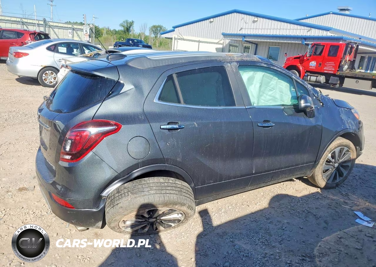 2018 Buick Encore Essence VIN:KL4CJGSB1JB626741 - 3