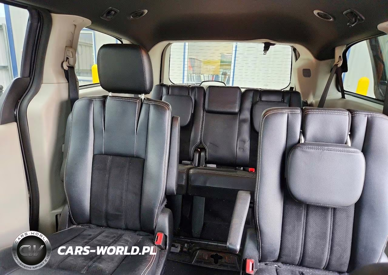 2018 Dodge Grand Caravan Sxt VIN:2C4RDGCG6JR301991 - 10
