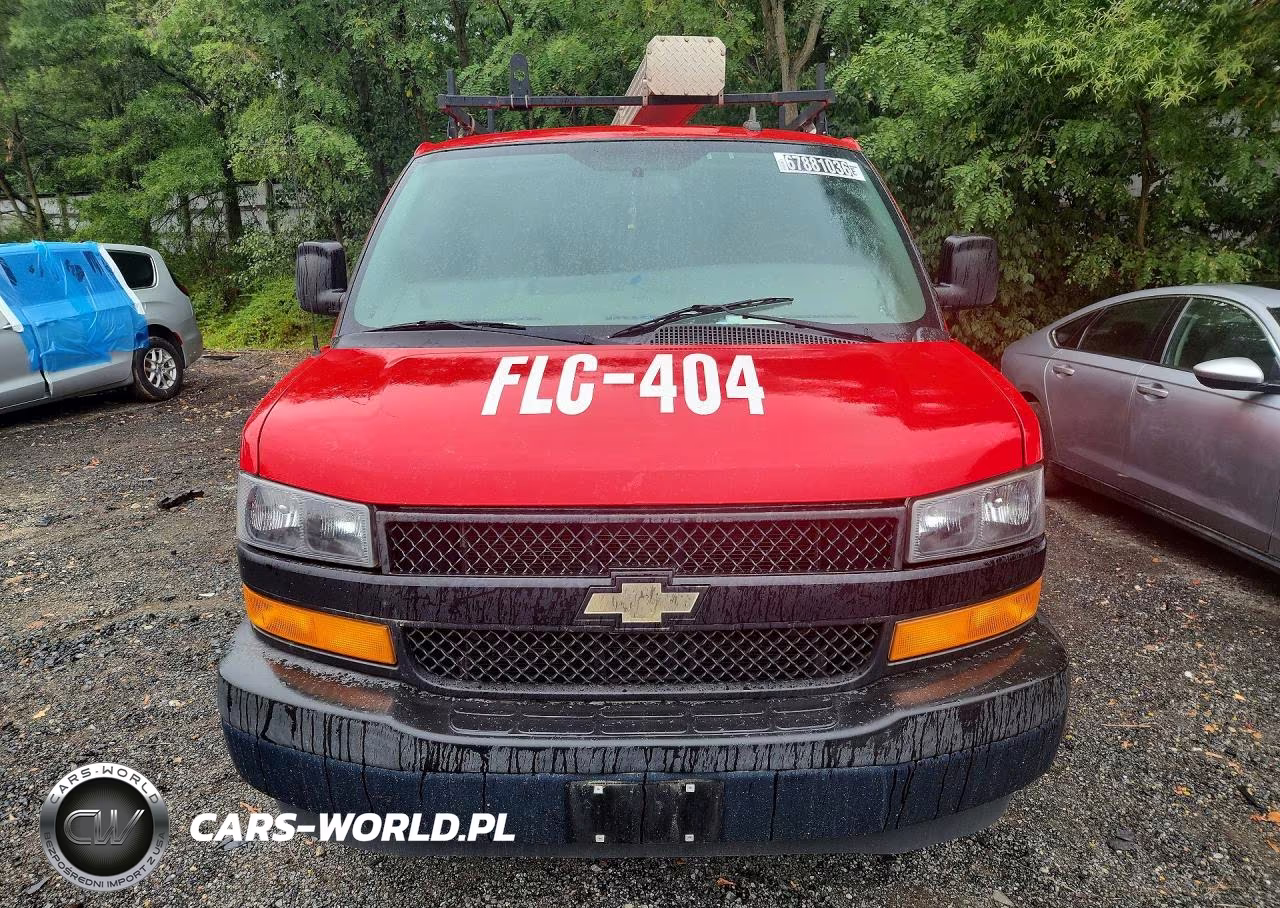 2018 Chevrolet Express G3500 VIN:1GCZGGFG2J1175961 - 5