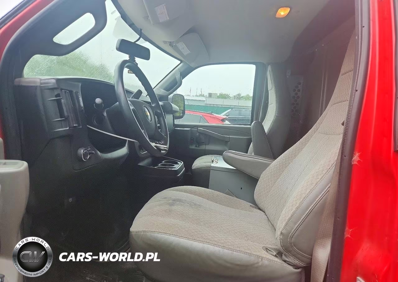 2018 Chevrolet Express G3500 VIN:1GCZGGFG2J1175961 - 7
