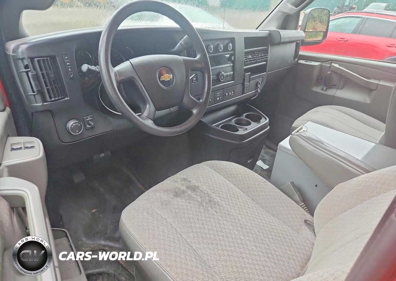 2018 Chevrolet Express G3500 VIN:1GCZGGFG2J1175961 - 8