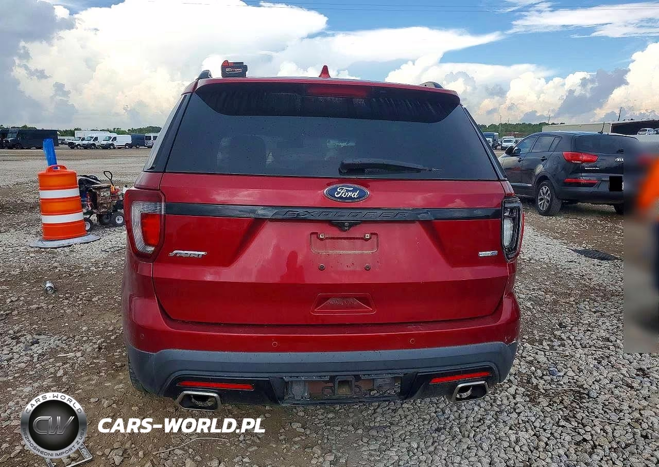 2016 Ford Explorer Sport VIN:1FM5K8GT6GGC85556 - 6