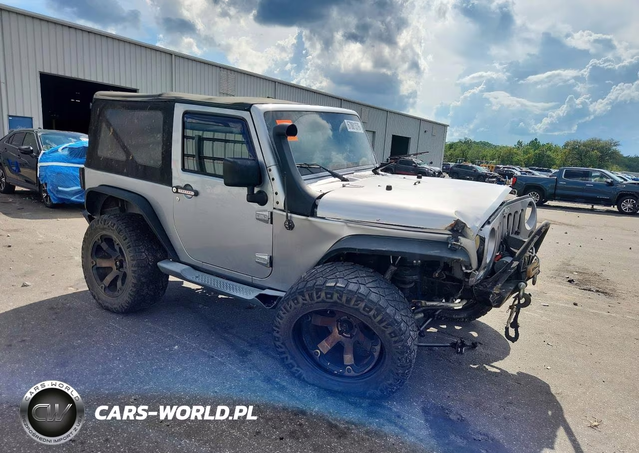 2015 Jeep Wrangler Sport VIN:1C4AJWAG3FL760429 - 4