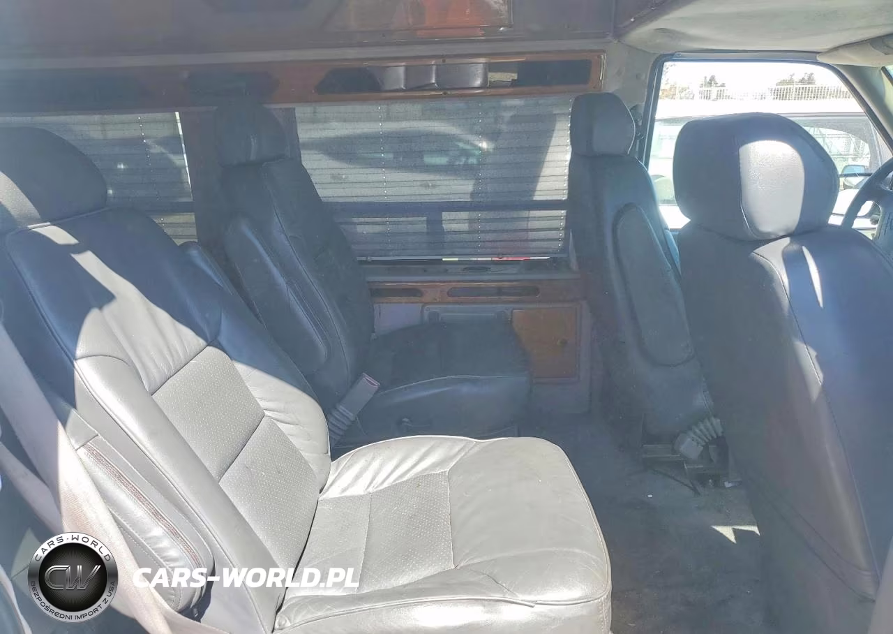 1998 Chevrolet Astro VIN:1GBDM19W8WB111769 - 11