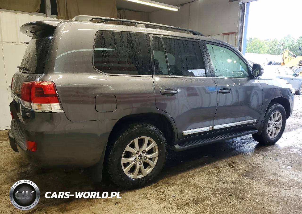 2016 Toyota Land Cruiser Base VIN:JTMCY7AJ3G4047645 - 3