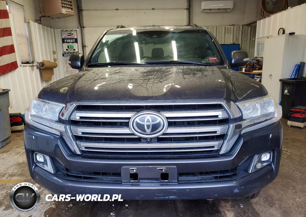 2016 Toyota Land Cruiser Base VIN:JTMCY7AJ3G4047645 - 5
