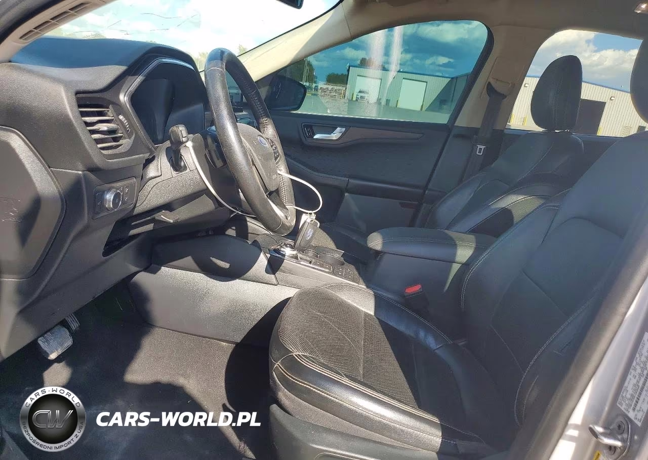 2020 Ford Escape Titanium VIN:1FMCU9J96LUB45443 - 7