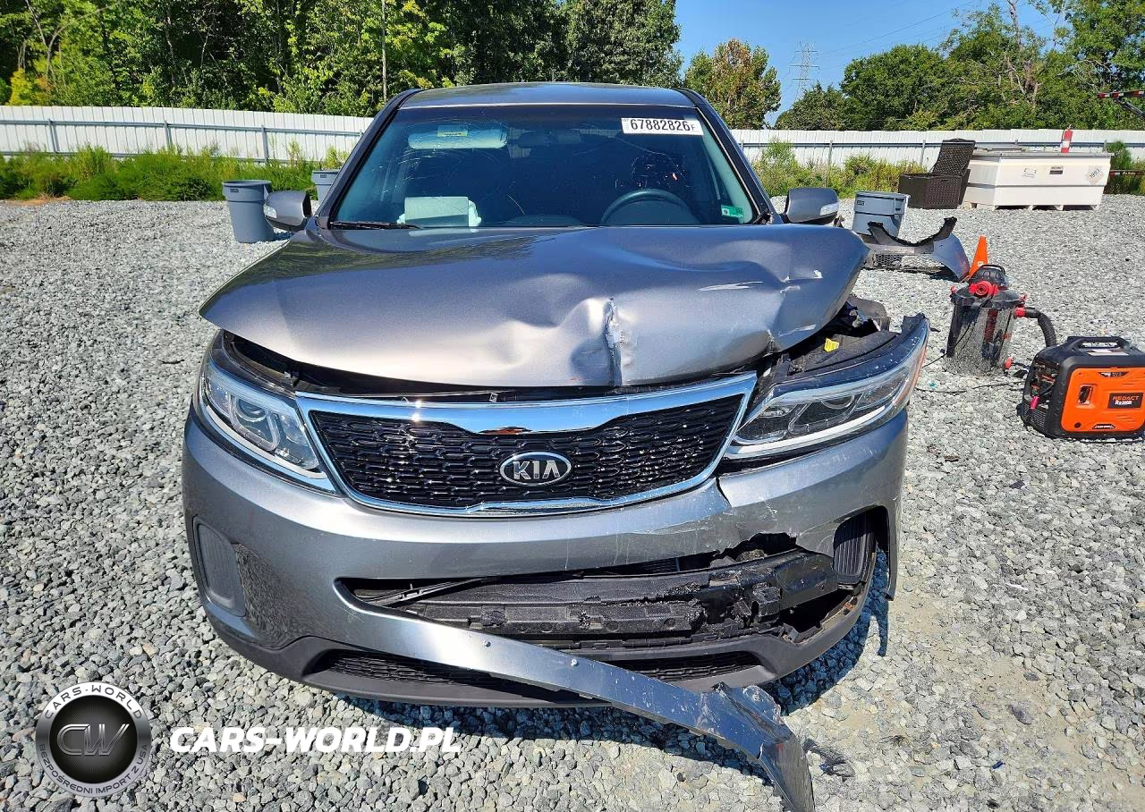 2015 Kia Sorento Lx VIN:5XYKT3A63FG555693 - 5