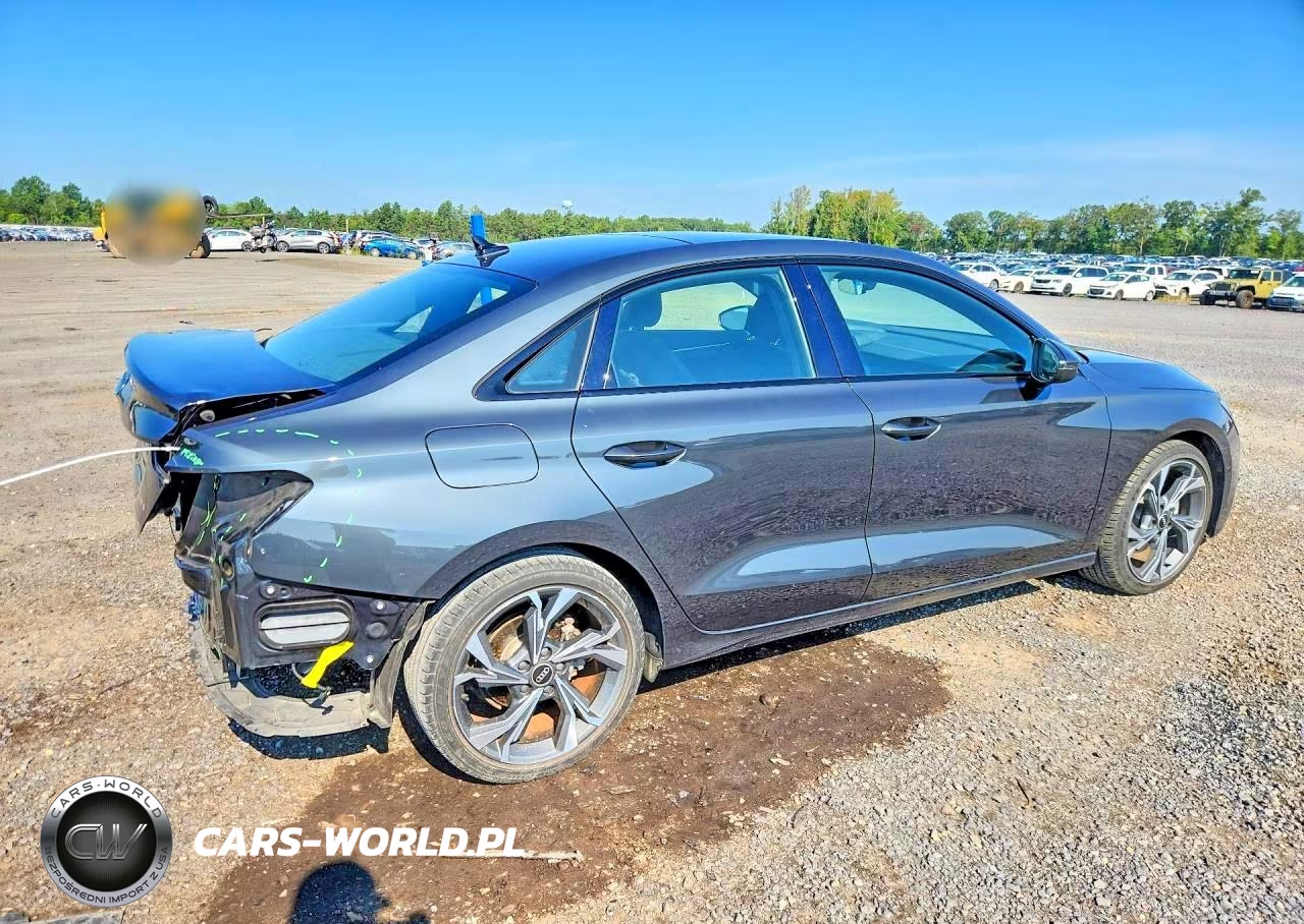 2022 Audi A3 Premium Plus VIN:WAUHUDGY7NA020903 - 3