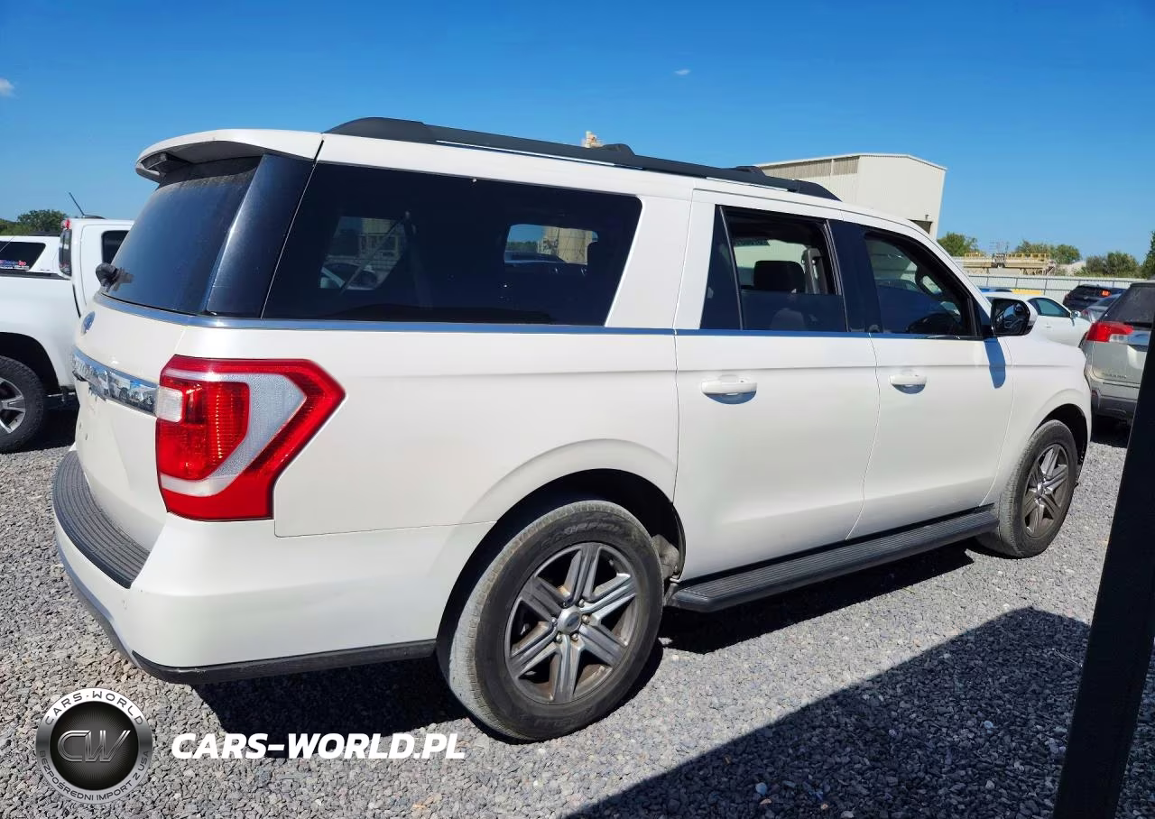 2018 Ford Expedition Max Xlt VIN:1FMJK1JT5JEA40149 - 3