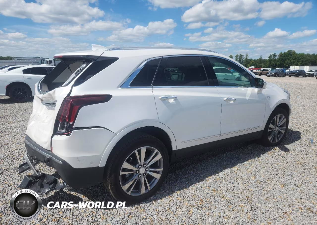 2026 Cadillac Xt5 Premium Luxury VIN:1GYKNCRS9TZ110510 - 3
