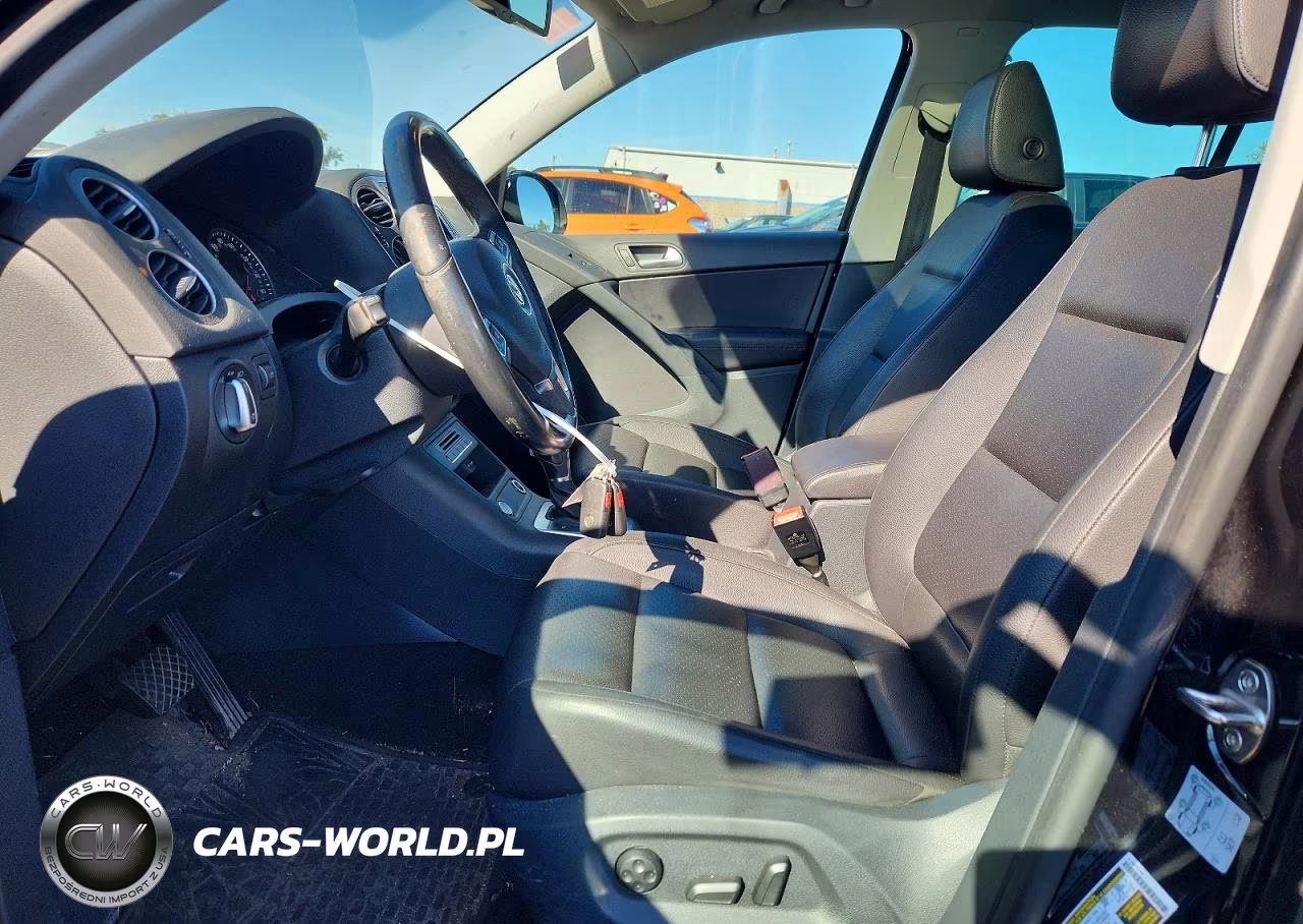 2017 Volkswagen Tiguan Wolfsburg VIN:WVGSV7AX3HK020981 - 7