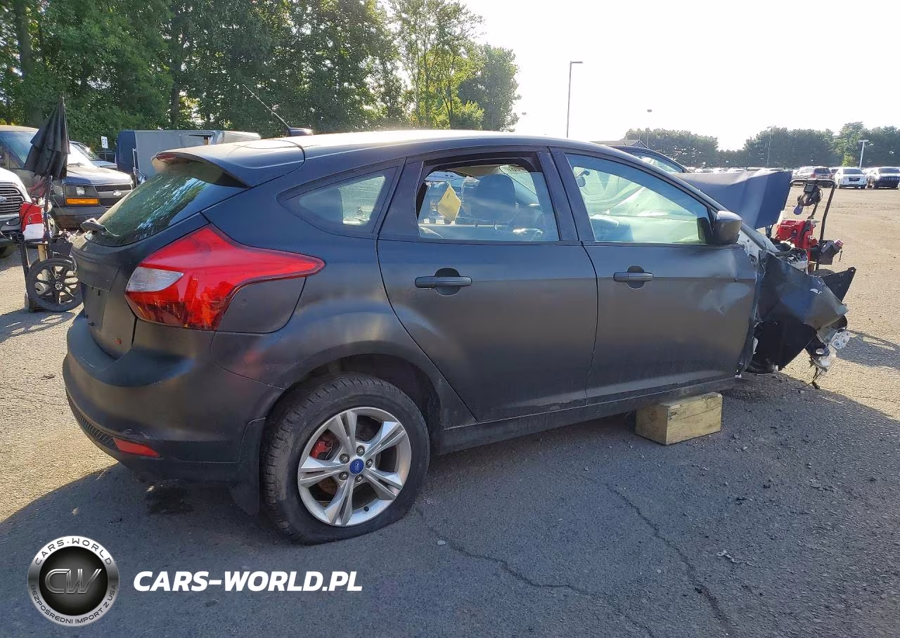 2012 Ford Focus Se VIN:1FAHP3K20CL218723 - 3