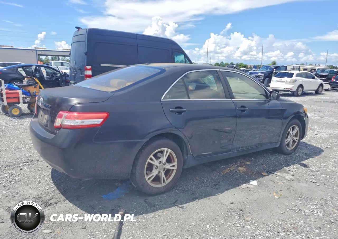 2010 Toyota Camry Le VIN:4T1BF3EKXAU524779 - 3