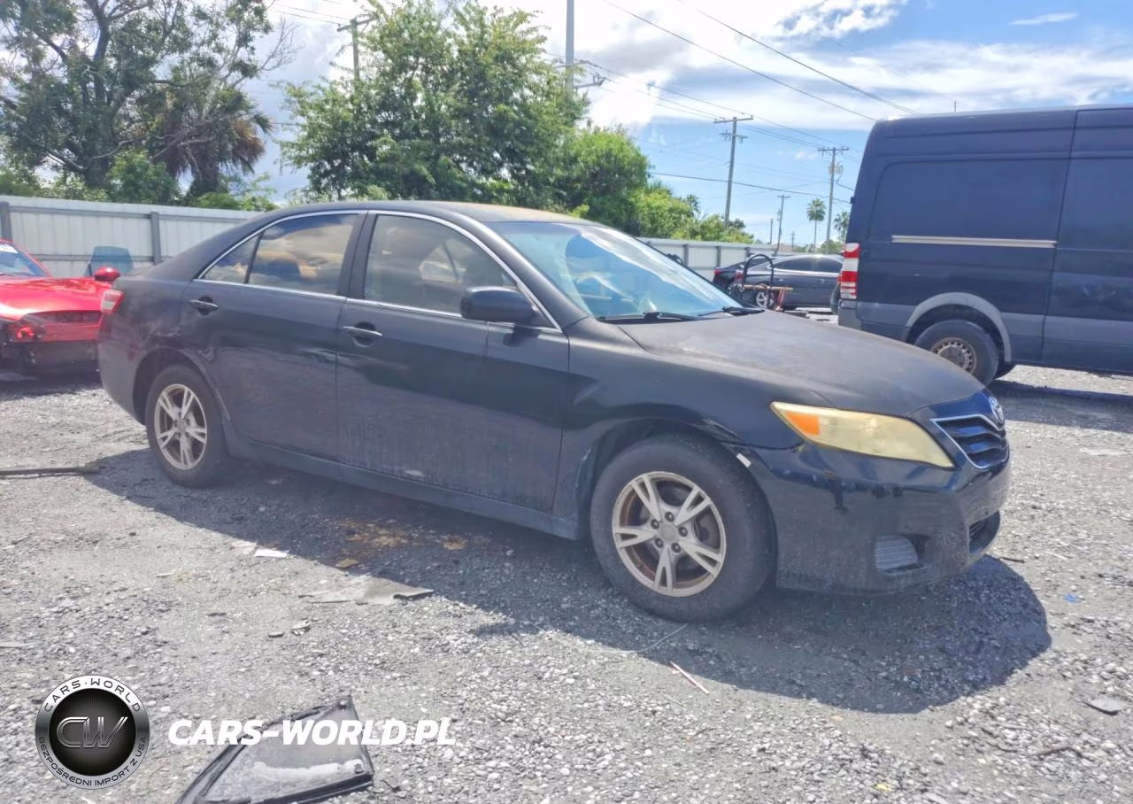 2010 Toyota Camry Le VIN:4T1BF3EKXAU524779 - 4