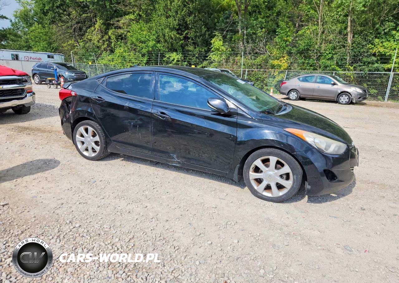 2013 Hyundai Elantra Limited VIN:5NPDH4AE3DH374672 - 4