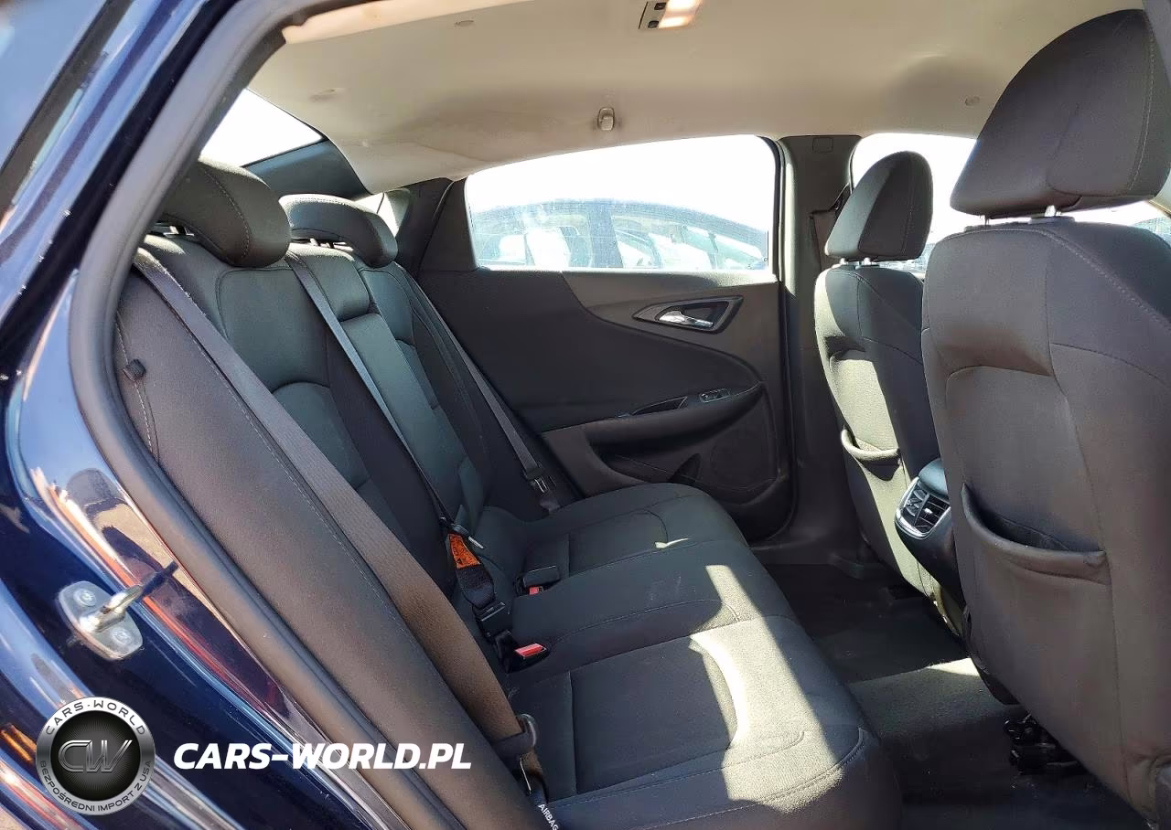 2016 Chevrolet Malibu Lt VIN:1G1ZE5ST1GF299477 - 10
