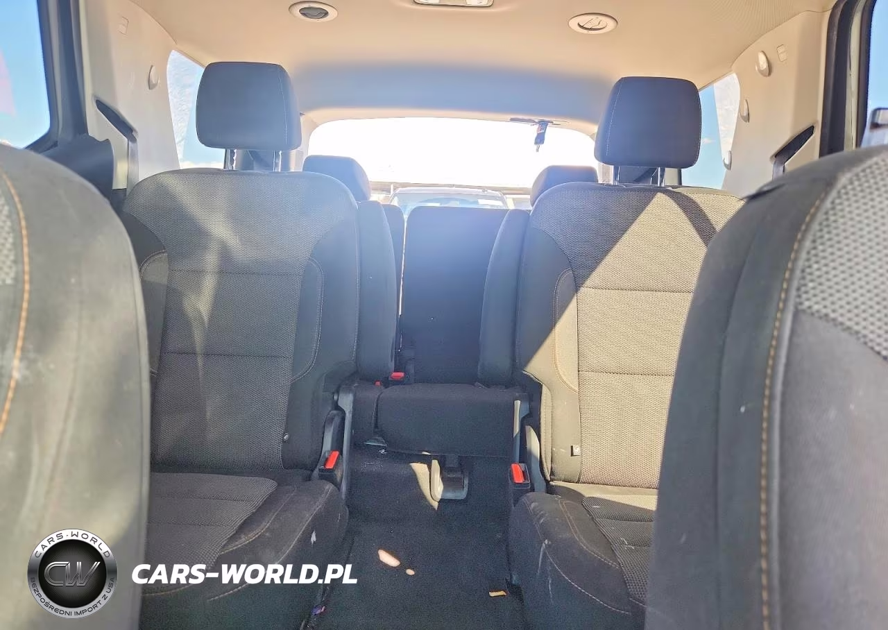 2019 Chevrolet Traverse Lt VIN:1GNEVGKW4KJ302350 - 10