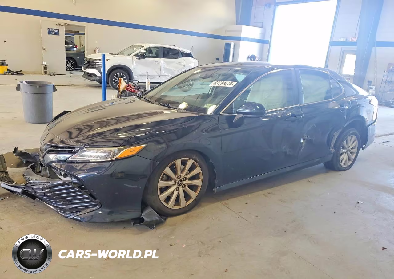 2019 Toyota Camry Le – zdjęcie 1 z 12
