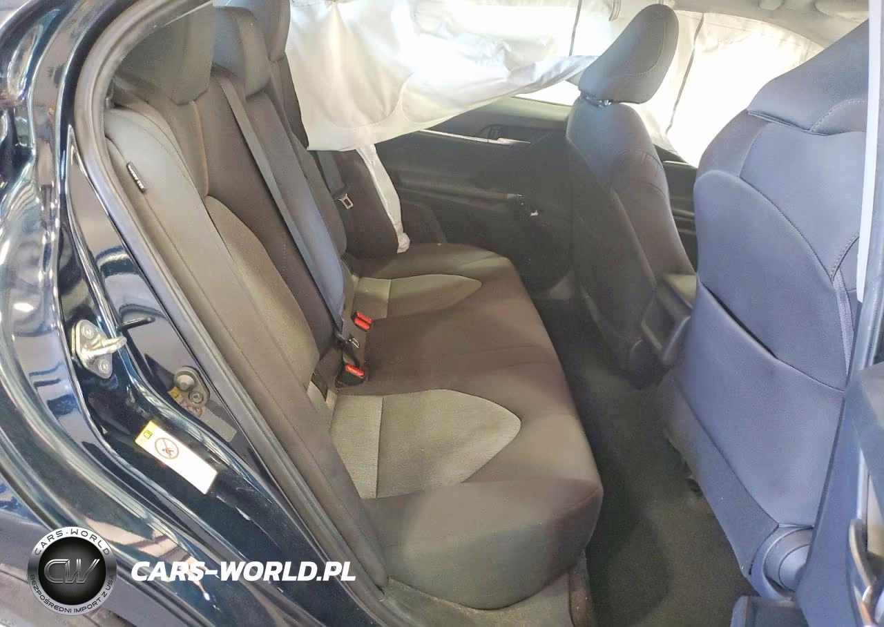 2019 Toyota Camry Le VIN:4T1B11HK7KU768051 - 10
