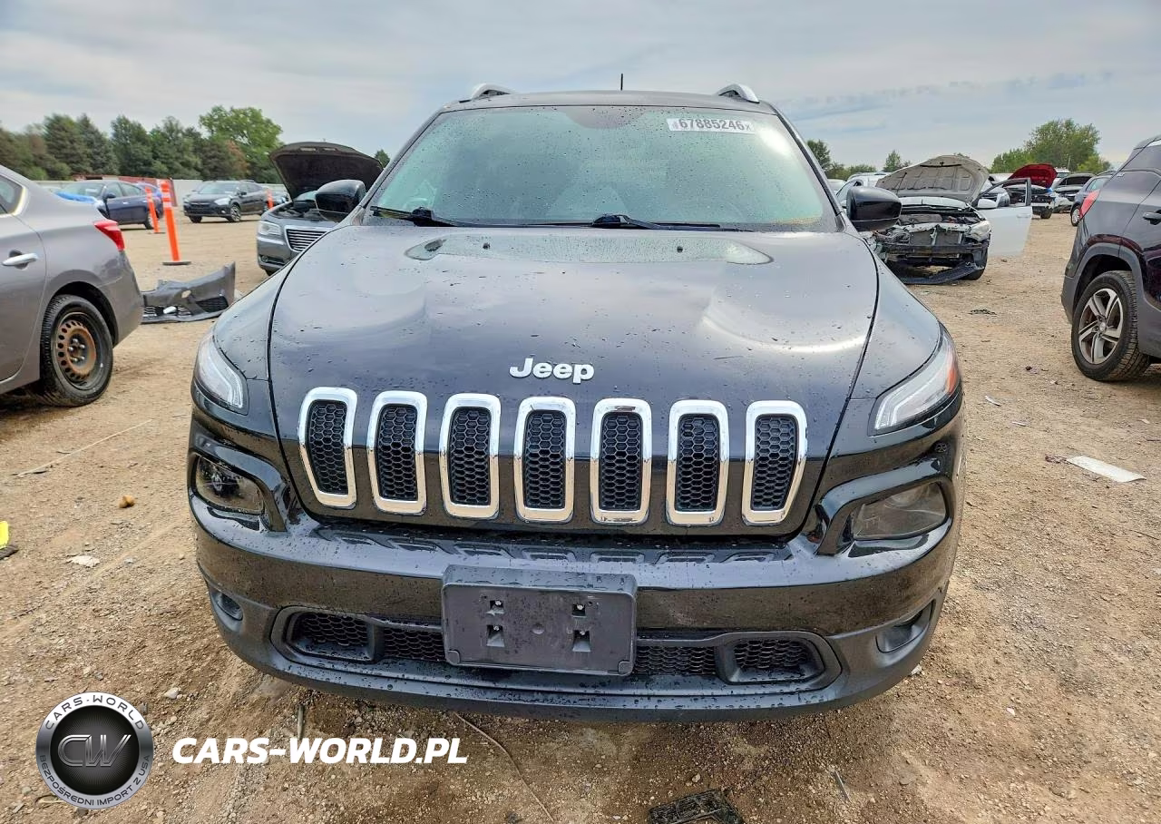 2016 Jeep Cherokee Latitude VIN:1C4PJMCS8GW338415 - 5