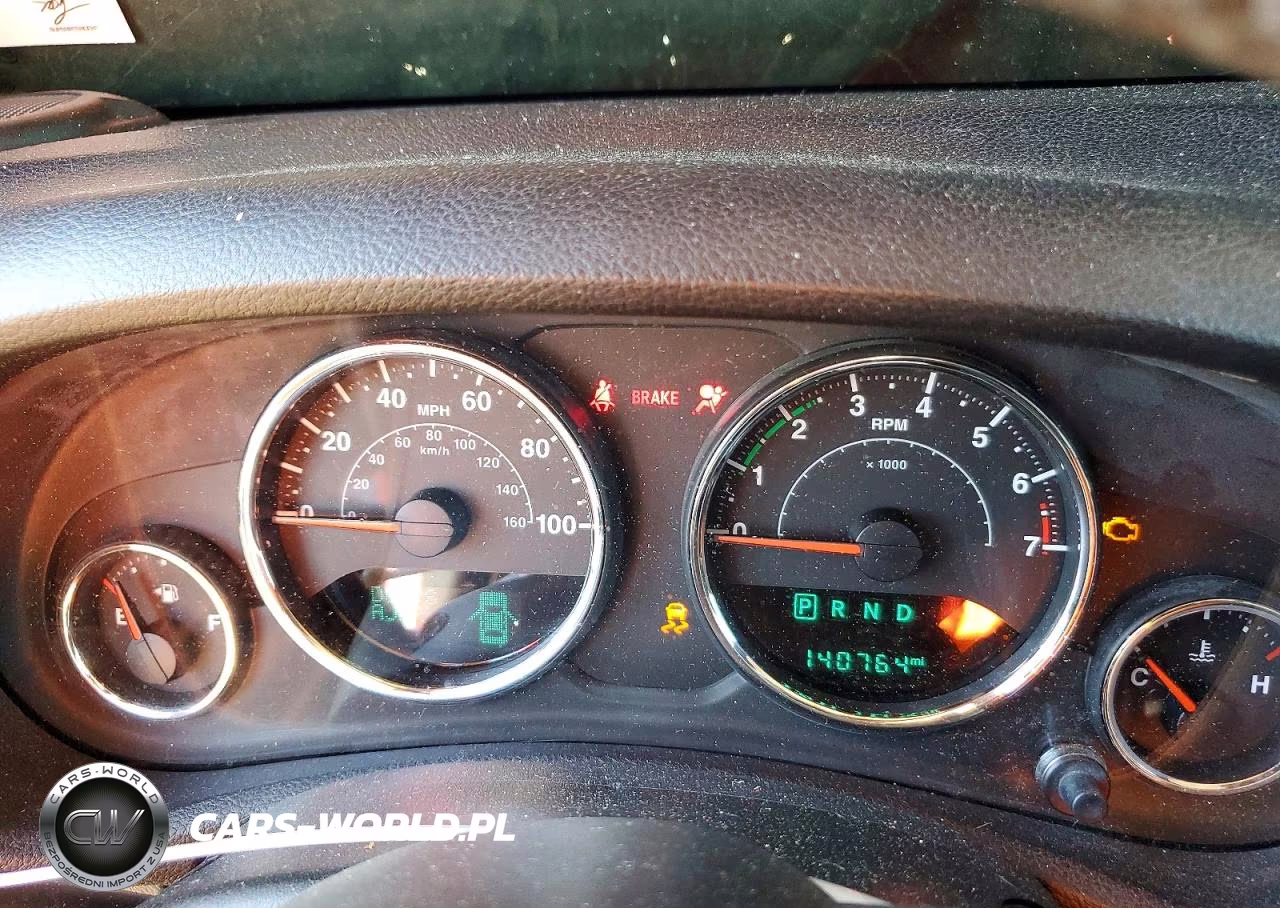 2017 Jeep Wrangler Unlimited Sahara VIN:1C4BJWEG0HL594064 - 9