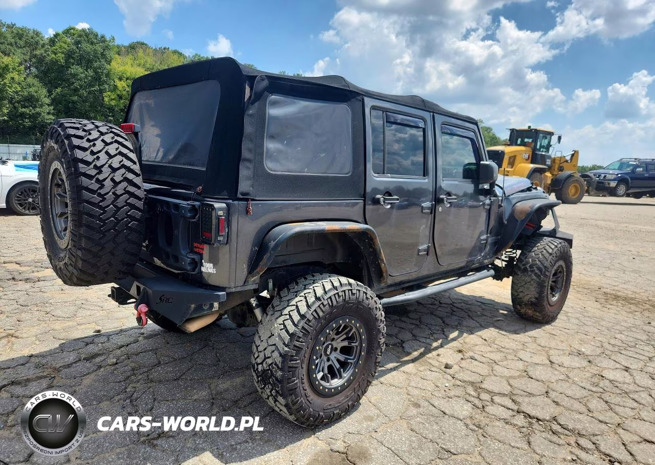 2016 Jeep Wrangler Unlimited Rubicon VIN:1C4BJWFG8GL343516 - 3
