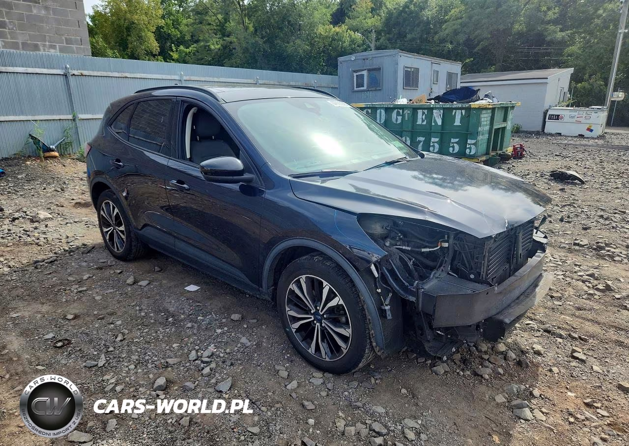 2021 Ford Escape Se VIN:1FMCU9G60MUA37494 - 4