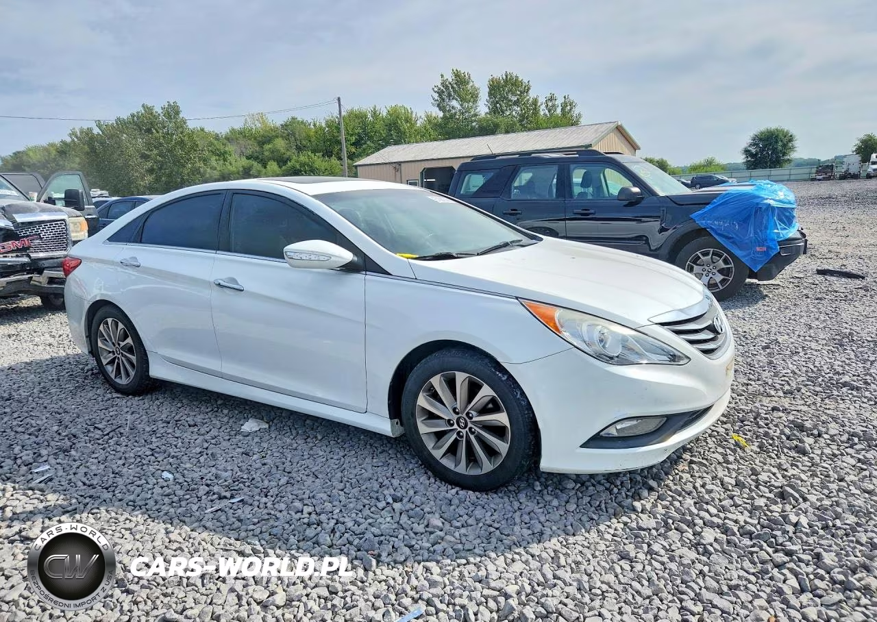 2014 Hyundai Sonata Limited VIN:5NPEC4AC4EH887822 - 4