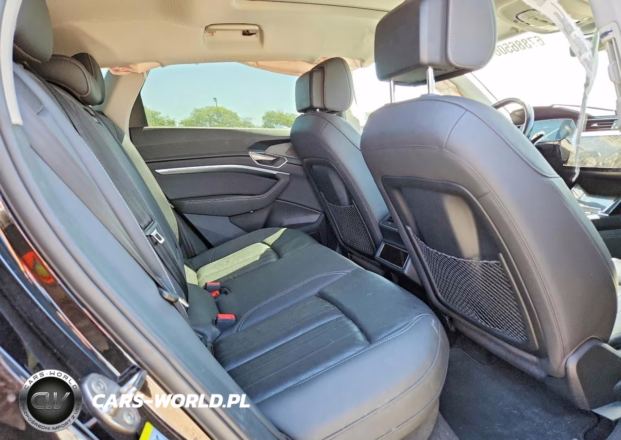 2021 Audi E-Tron Premium VIN:WA1AAAGE8MB022373 - 11