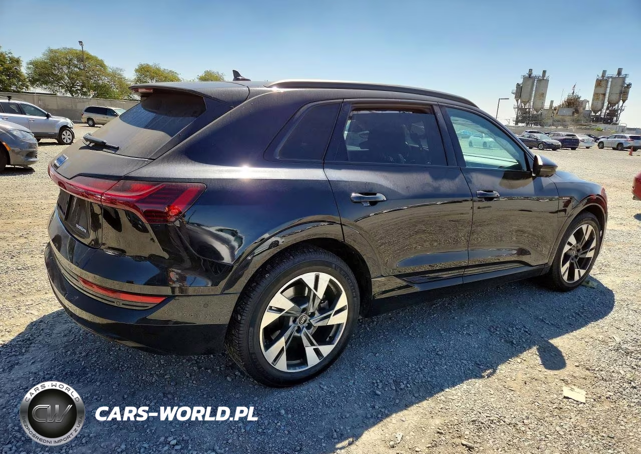 2021 Audi E-Tron Premium VIN:WA1AAAGE8MB022373 - 3