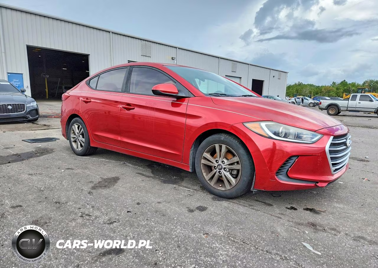 2018 Hyundai Elantra Sel VIN:5NPD84LF3JH353581 - 4