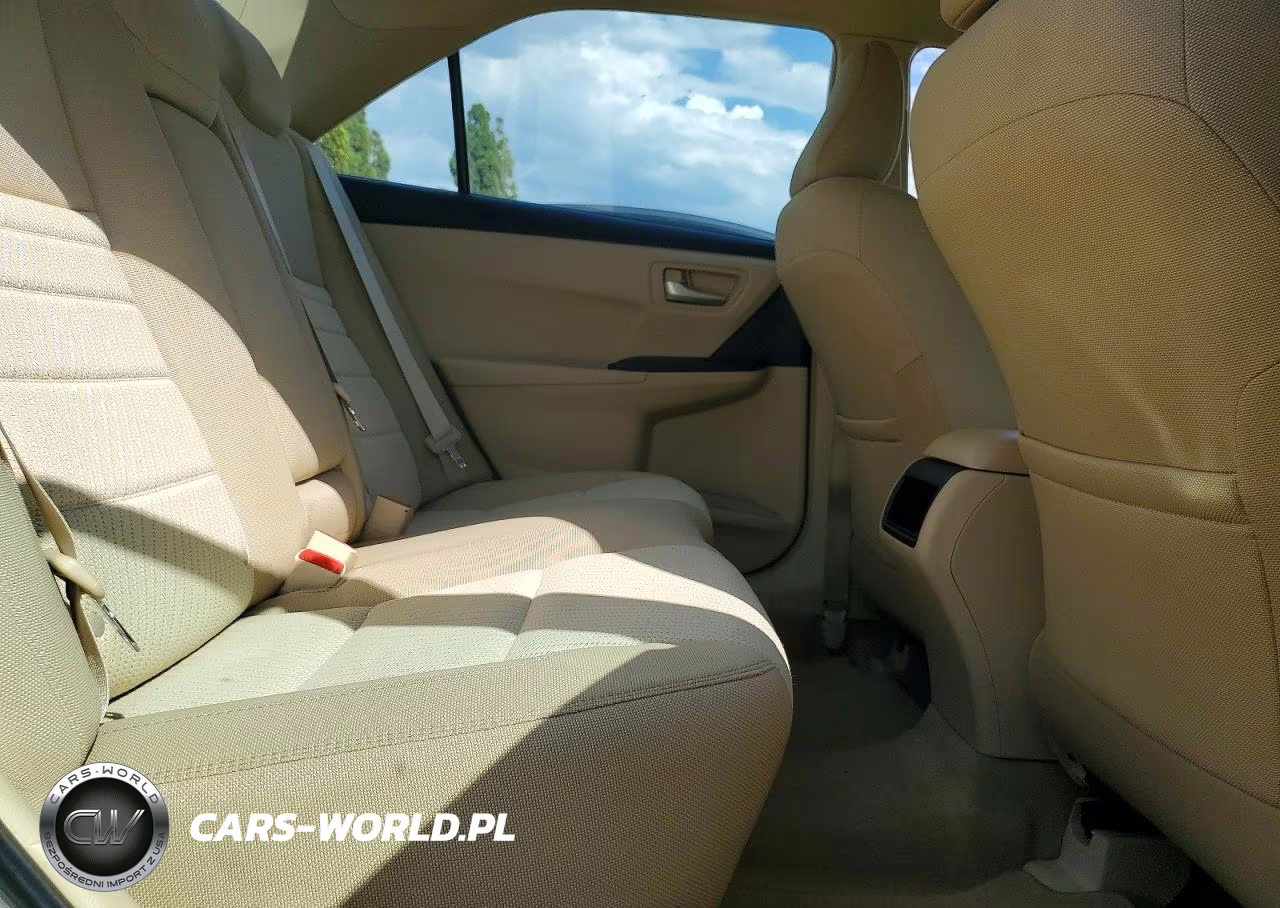 2017 Toyota Camry Le VIN:4T1BF1FK2HU293499 - 10