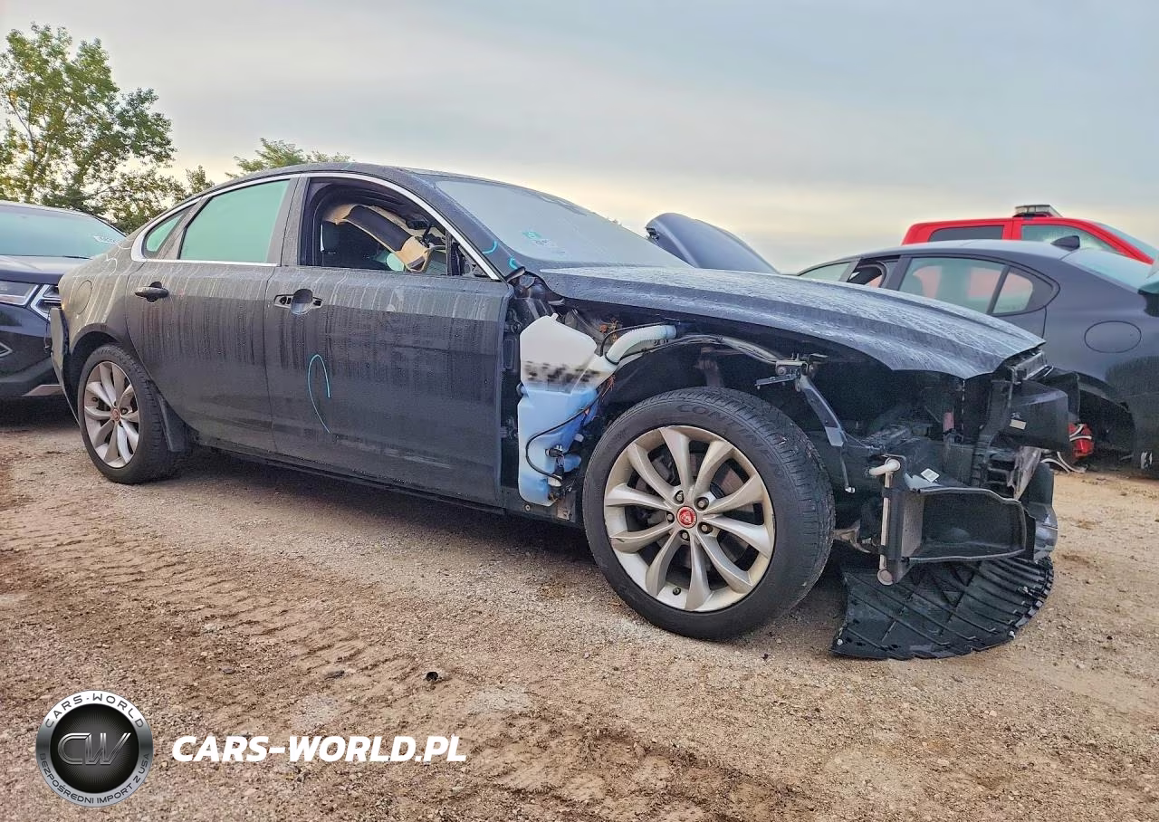 2020 Jaguar Xf Premium VIN:SAJBJ4FX3LCY83114 - 4