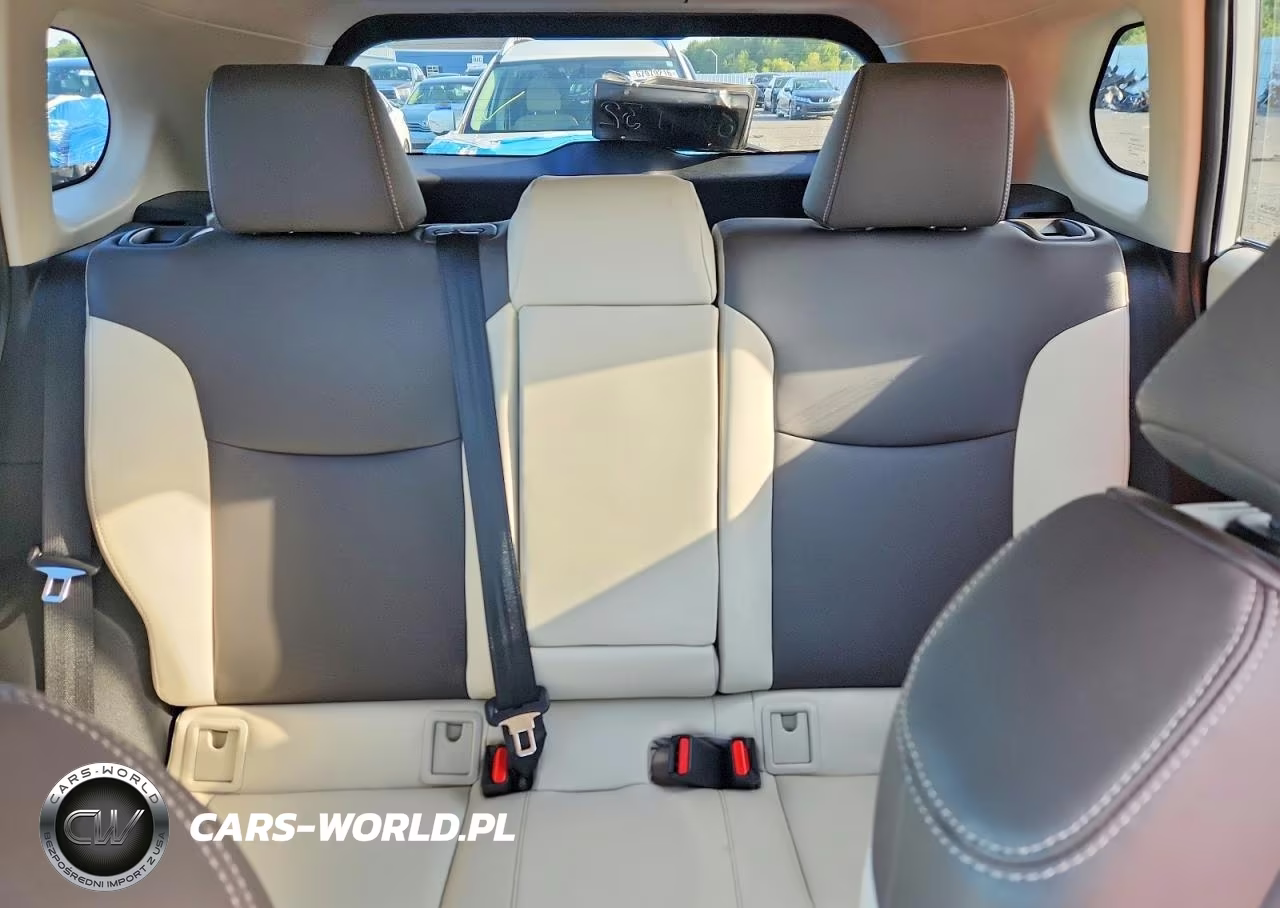 2023 Toyota Corolla Cross Xle VIN:7MUDAABG6PV066869 - 10