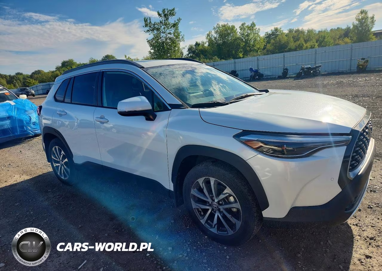 2023 Toyota Corolla Cross Xle VIN:7MUDAABG6PV066869 - 4
