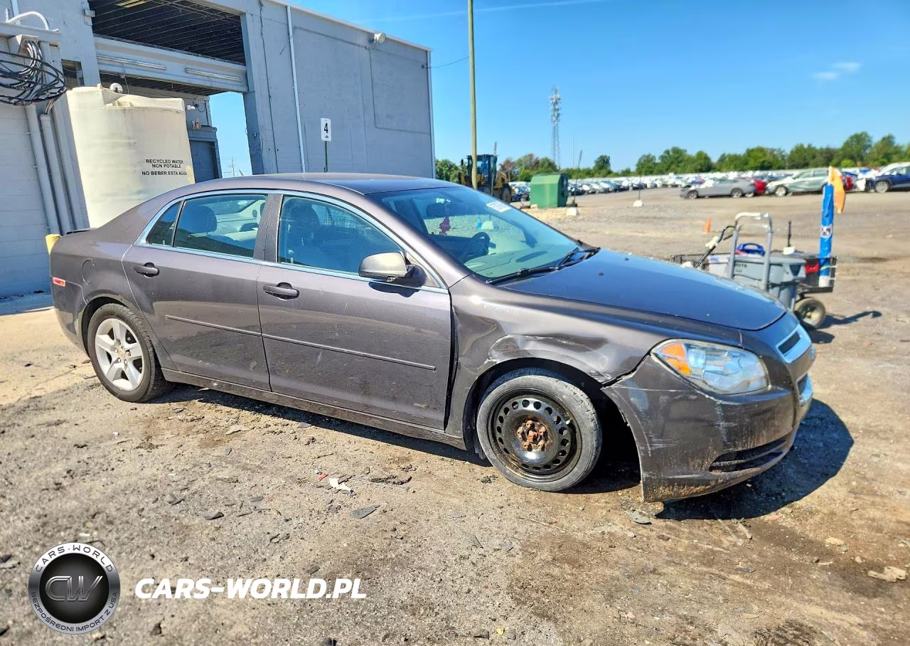 2011 Chevrolet Malibu Ls VIN:1G1ZB5E13BF215901 - 4