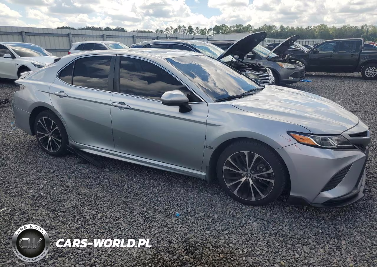 2018 Toyota Camry L VIN:4T1B11HK8JU610302 - 4