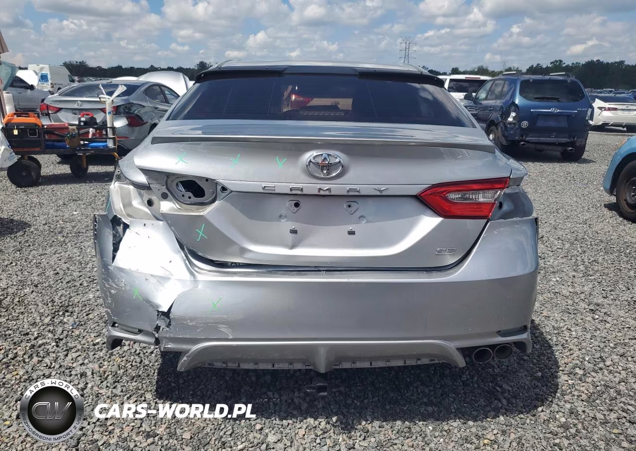2018 Toyota Camry L VIN:4T1B11HK8JU610302 - 6