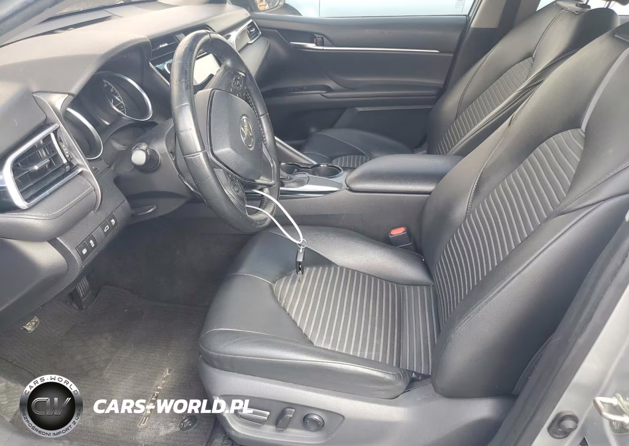 2018 Toyota Camry L VIN:4T1B11HK8JU610302 - 7