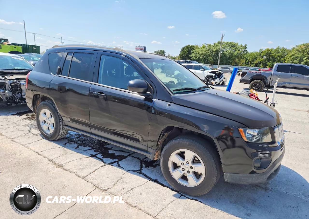 2014 Jeep Compass Sport VIN:1C4NJCBA8ED882044 - 4