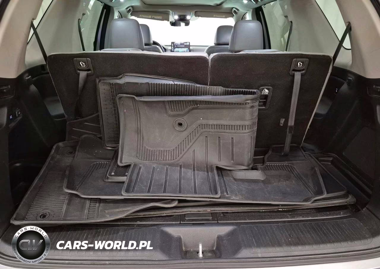2024 Honda Pilot Touring VIN:5FNYG2H76RB011739 - 9