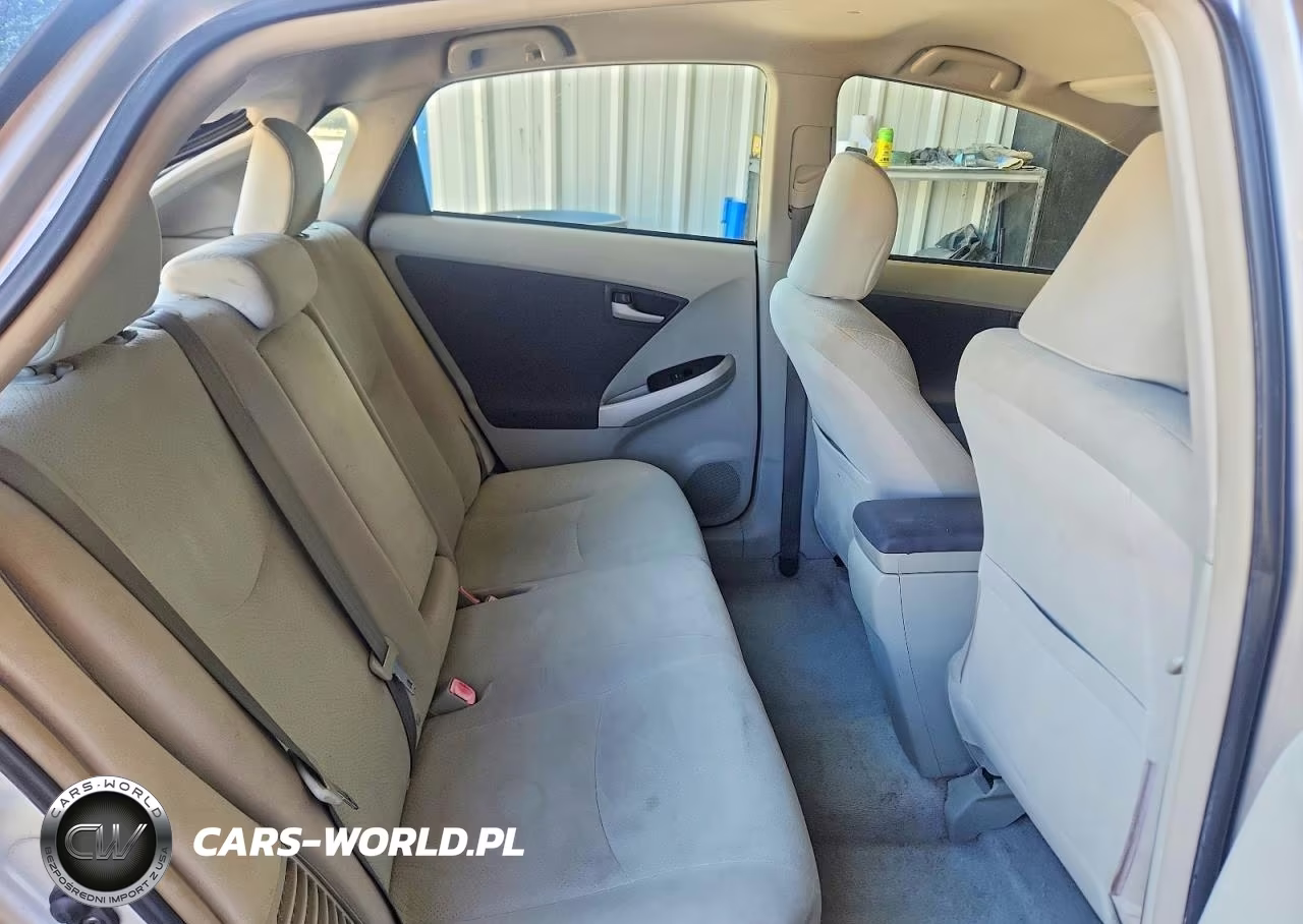 2011 Toyota Prius Two VIN:JTDKN3DU7B1472623 - 10