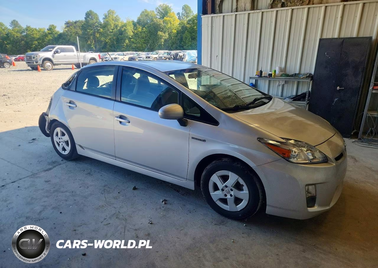 2011 Toyota Prius Two VIN:JTDKN3DU7B1472623 - 4
