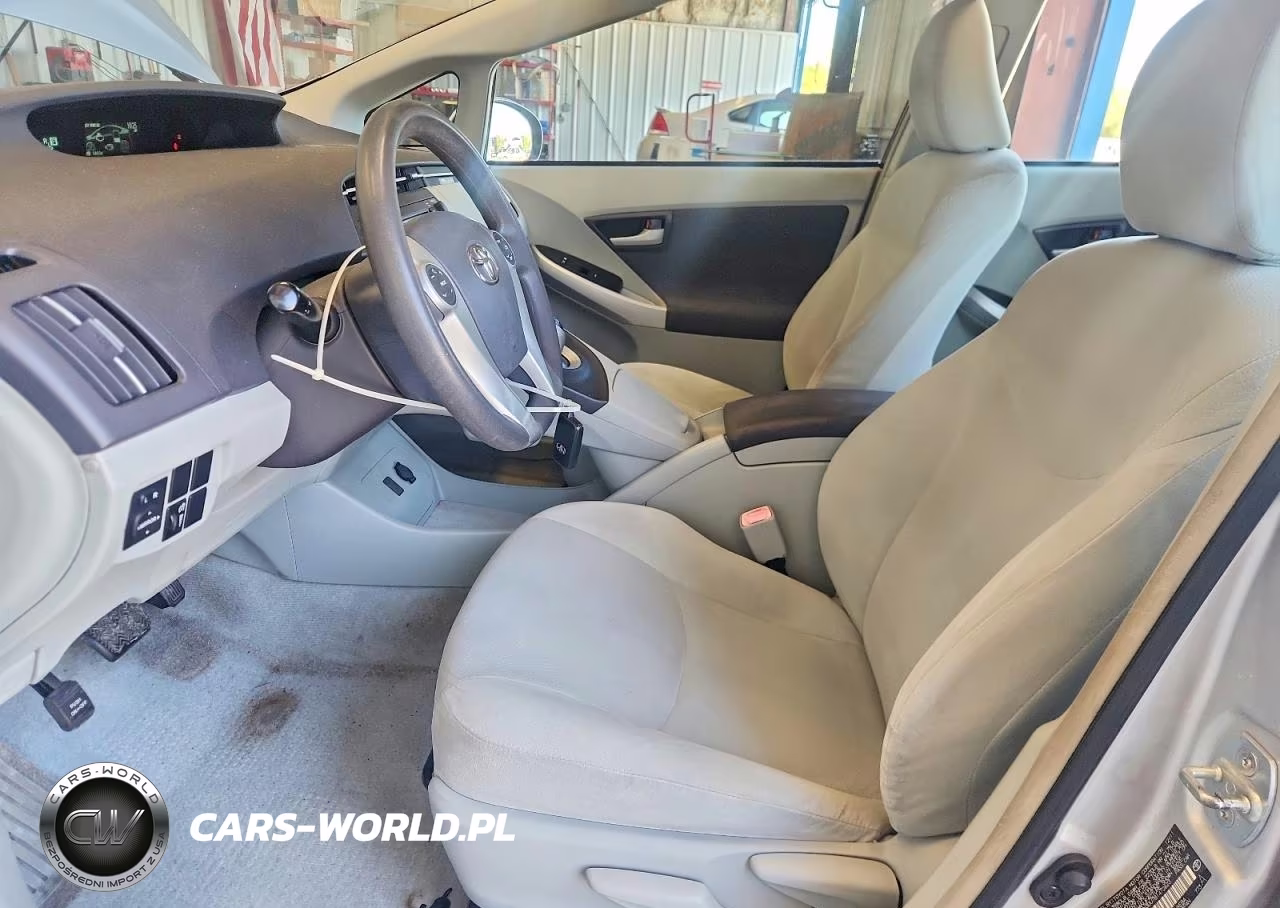2011 Toyota Prius Two VIN:JTDKN3DU7B1472623 - 7