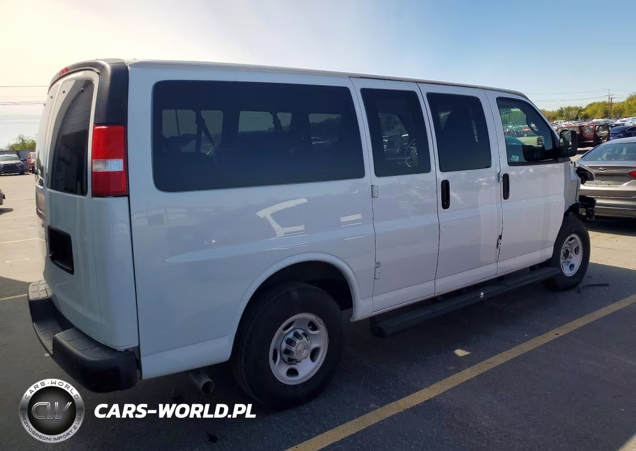 2022 Chevrolet Express Passenger Rwd 2500 Regular Wheelbase Ls VIN:1GAWGEFP3N1179670 - 3