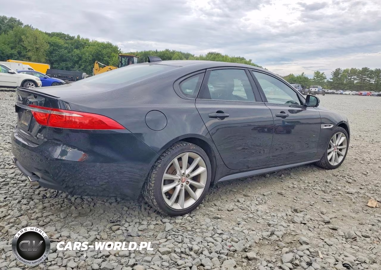 2016 Jaguar Xf R - Sport VIN:SAJBL4BV9GCY16053 - 3