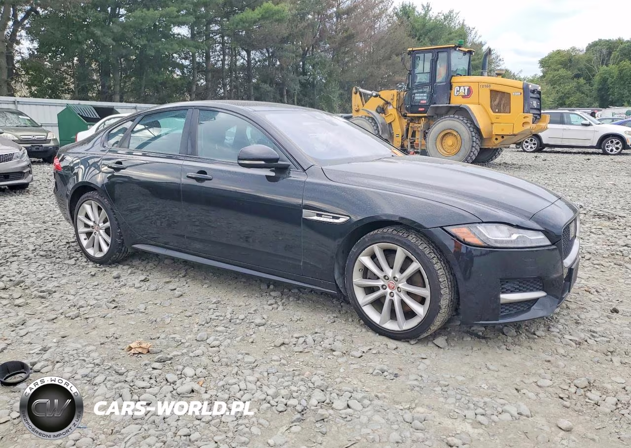 2016 Jaguar Xf R - Sport VIN:SAJBL4BV9GCY16053 - 4